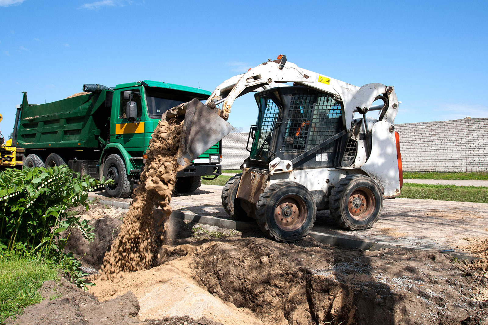 The Top Skid Steer Brands: What Works Best with Your Attachments